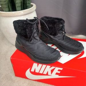 Nike Kashi Winter High Boots.